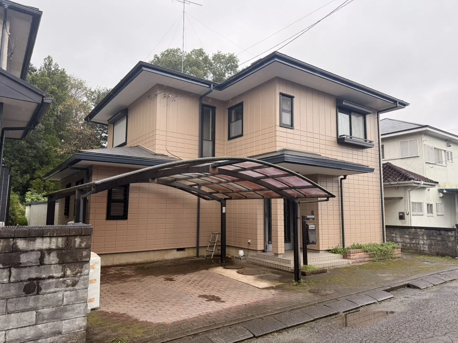画像8830：【施工事例】宇都宮市長岡町｜ALC外壁・コロニアル屋根塗装と雪害雨樋交換｜220万円